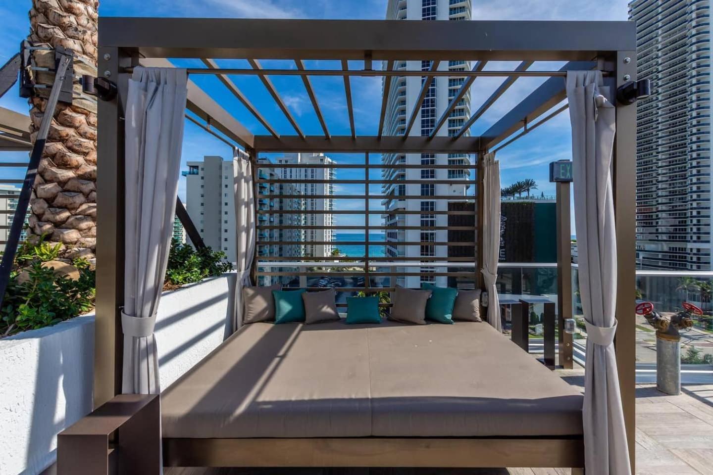 Amazing Apartments At H Beach House Χόλιγουντ Εξωτερικό φωτογραφία