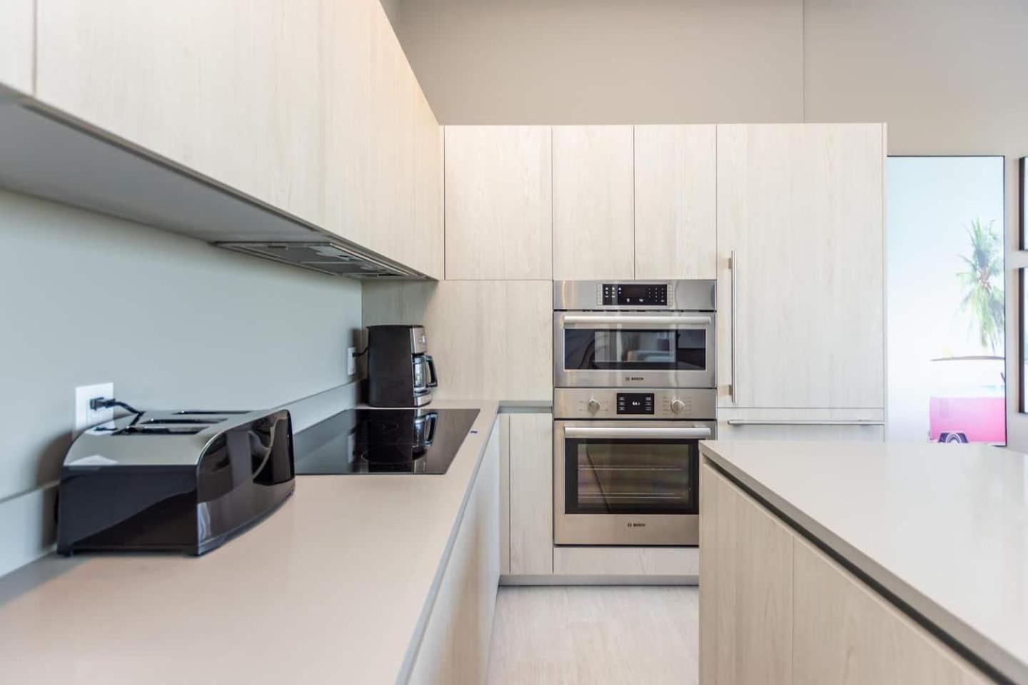 Amazing Apartments At H Beach House Χόλιγουντ Εξωτερικό φωτογραφία