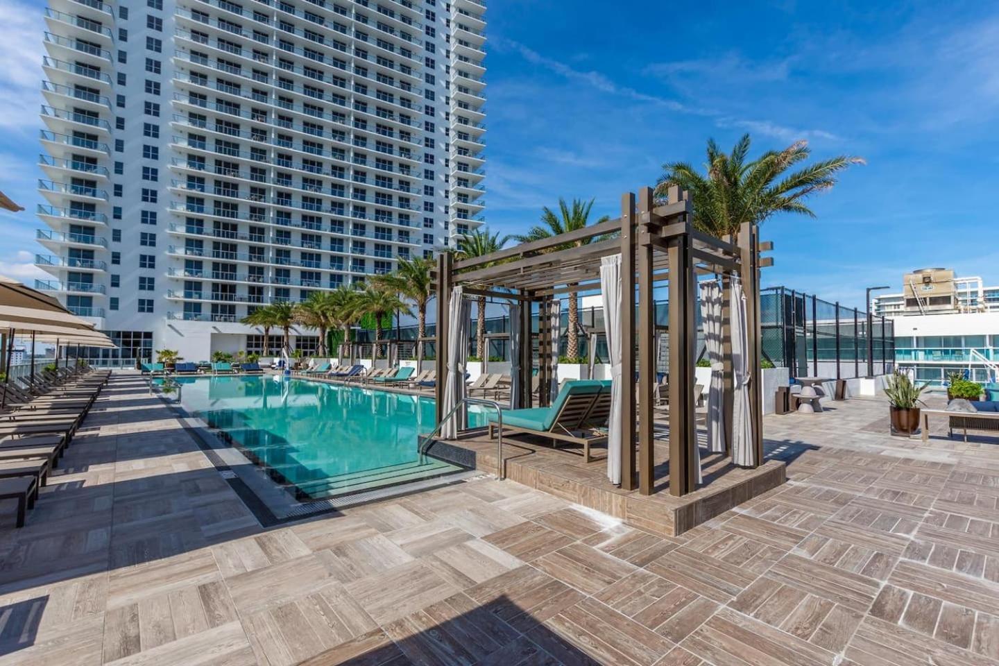 Amazing Apartments At H Beach House Χόλιγουντ Εξωτερικό φωτογραφία