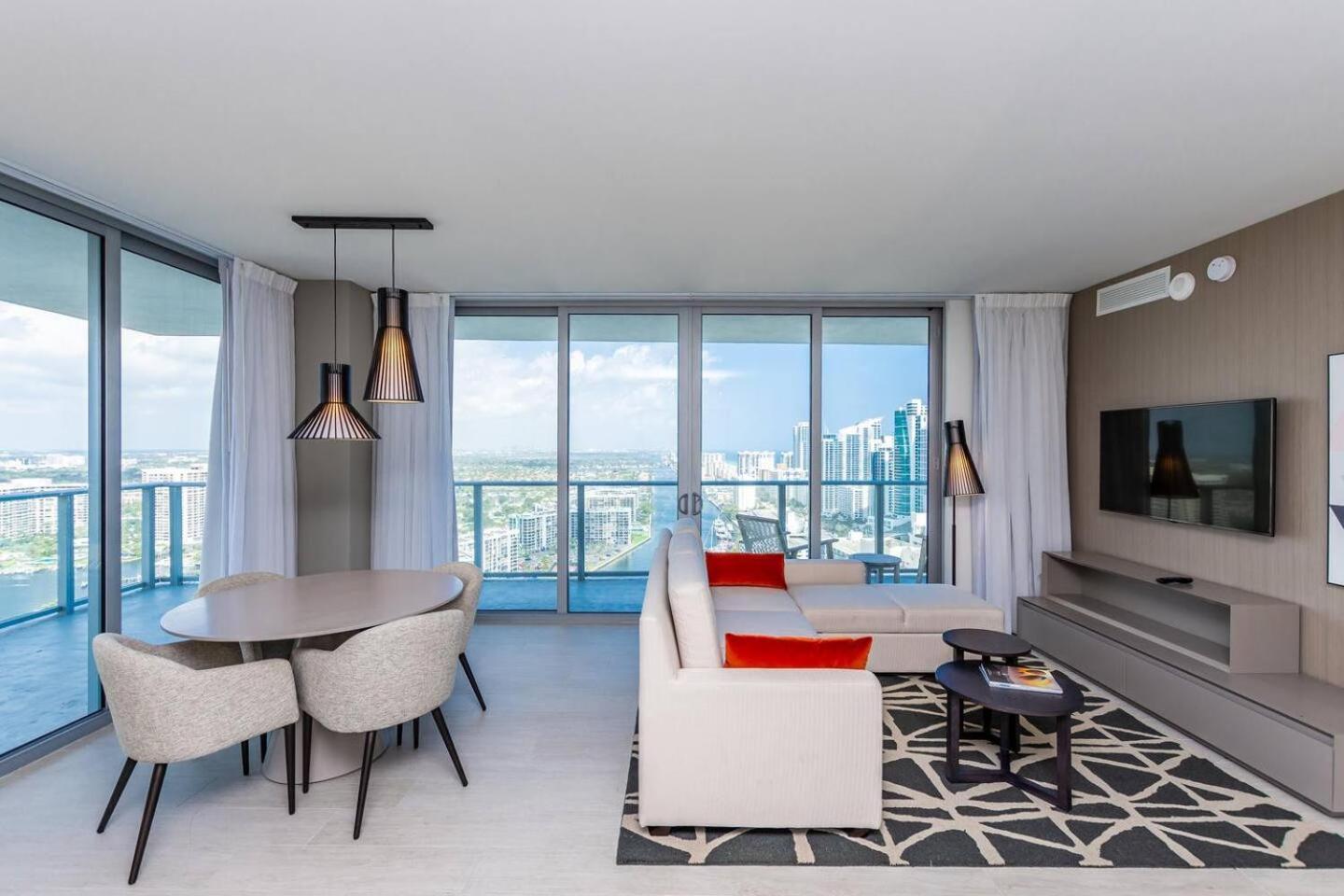 Amazing Apartments At H Beach House Χόλιγουντ Εξωτερικό φωτογραφία
