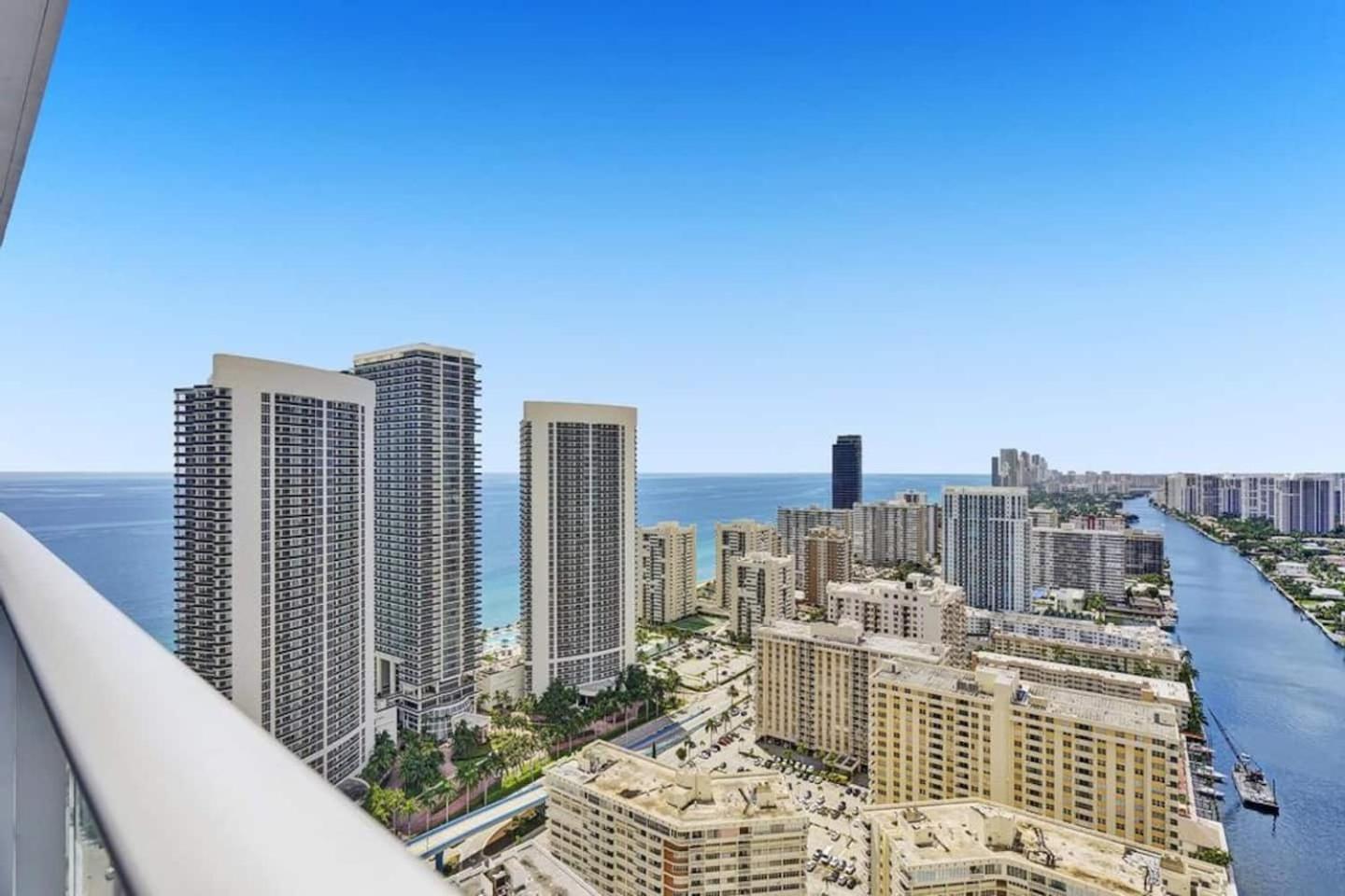 Amazing Apartments At H Beach House Χόλιγουντ Εξωτερικό φωτογραφία