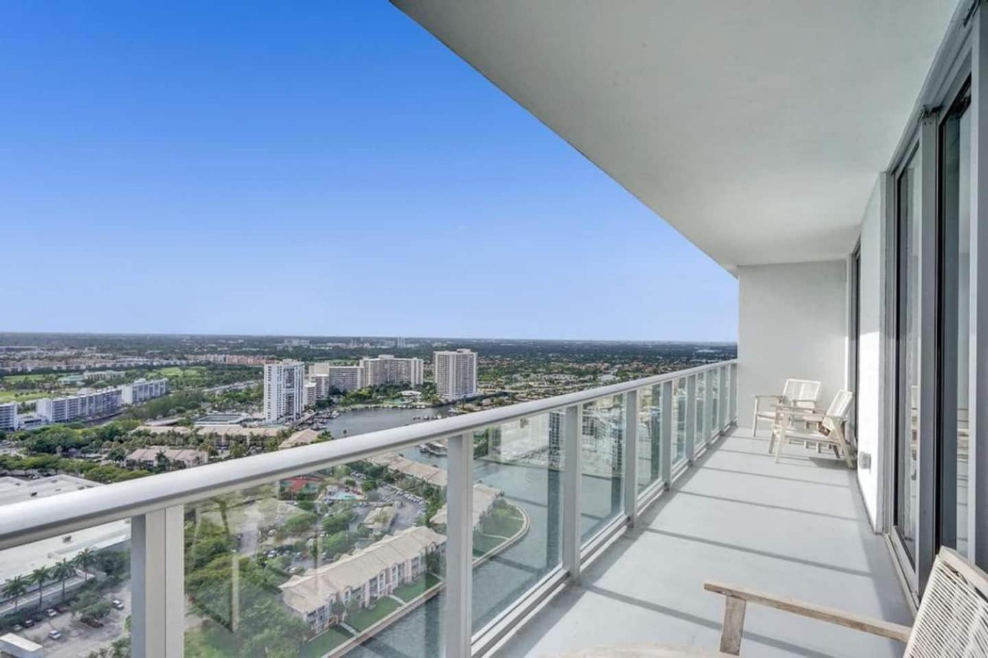 Amazing Apartments At H Beach House Χόλιγουντ Εξωτερικό φωτογραφία