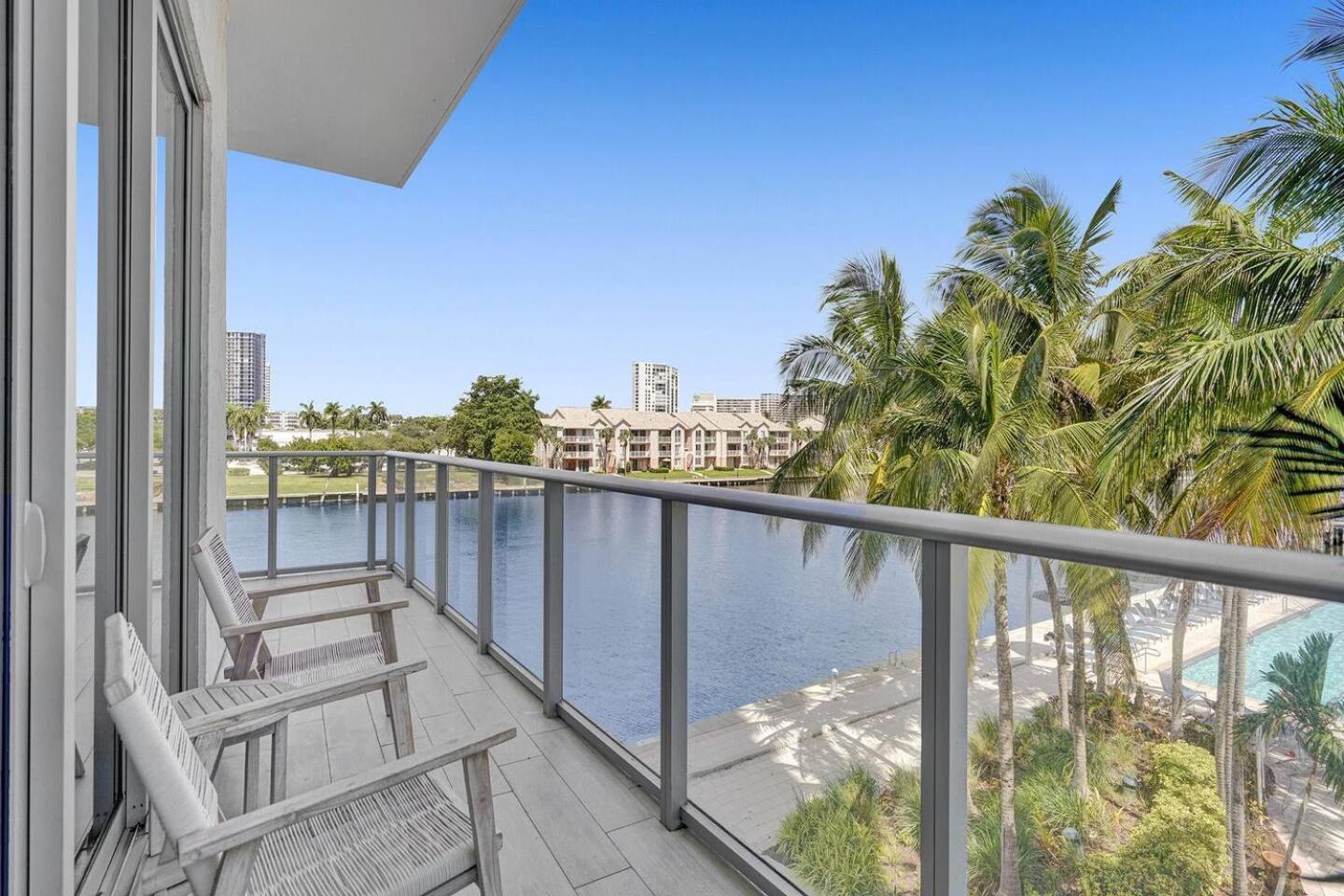 Amazing Apartments At H Beach House Χόλιγουντ Εξωτερικό φωτογραφία