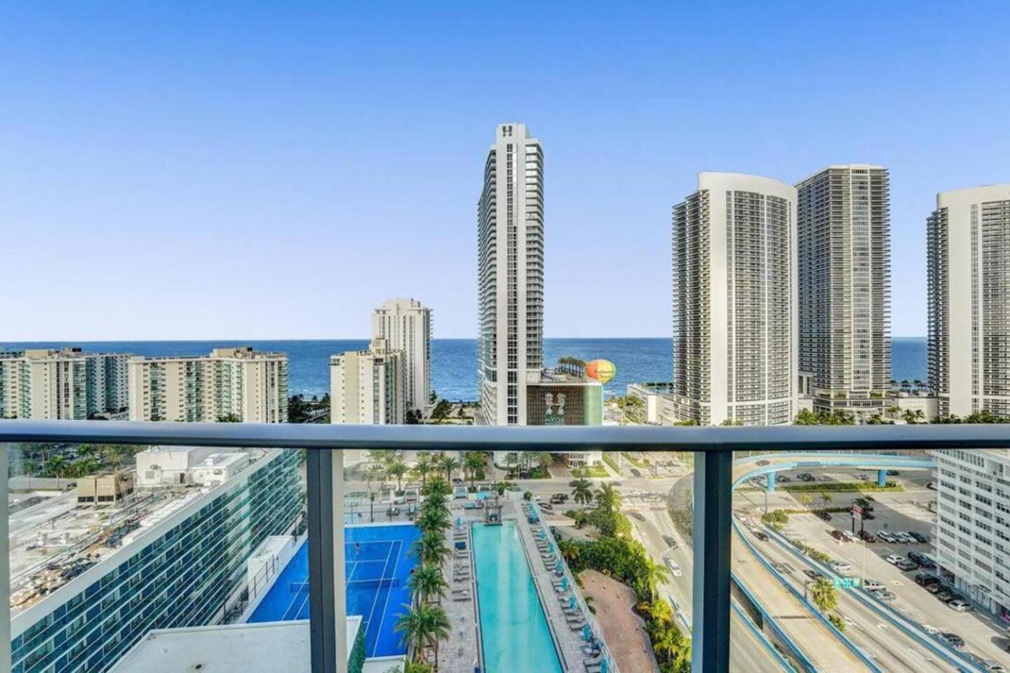 Amazing Apartments At H Beach House Χόλιγουντ Εξωτερικό φωτογραφία