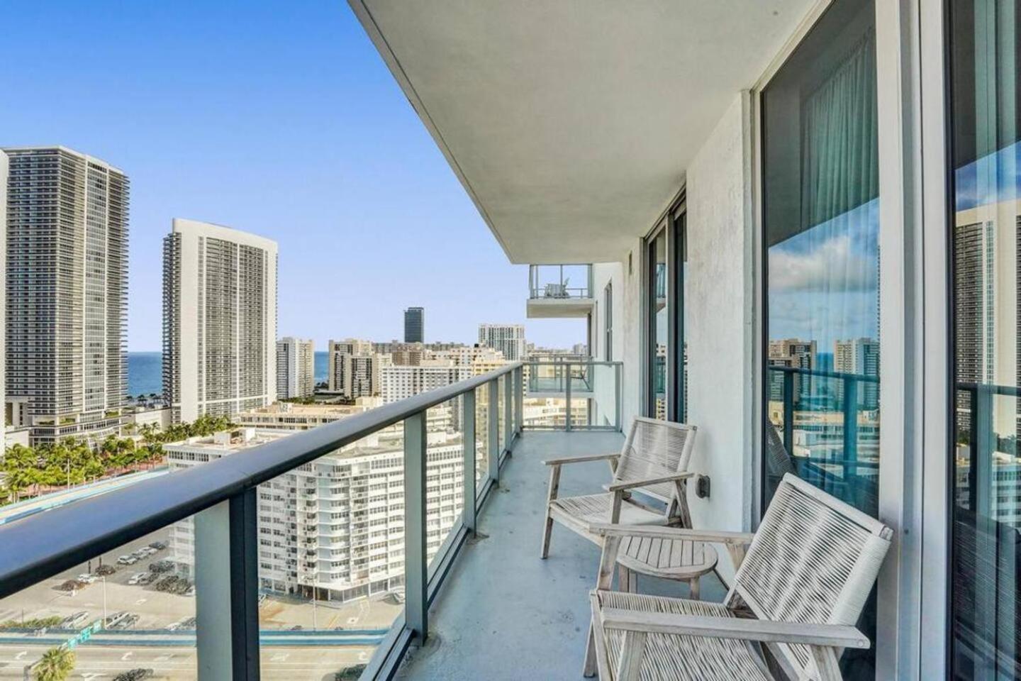 Amazing Apartments At H Beach House Χόλιγουντ Εξωτερικό φωτογραφία